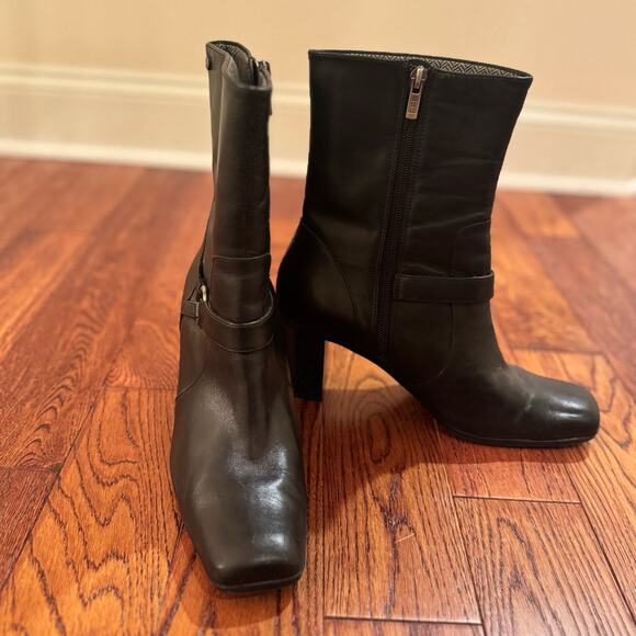 Tommy Hilfiger Miranda 2 Womens 9.5 Black Leather Square Toe Block Heel Boots - Picture 1 of 16